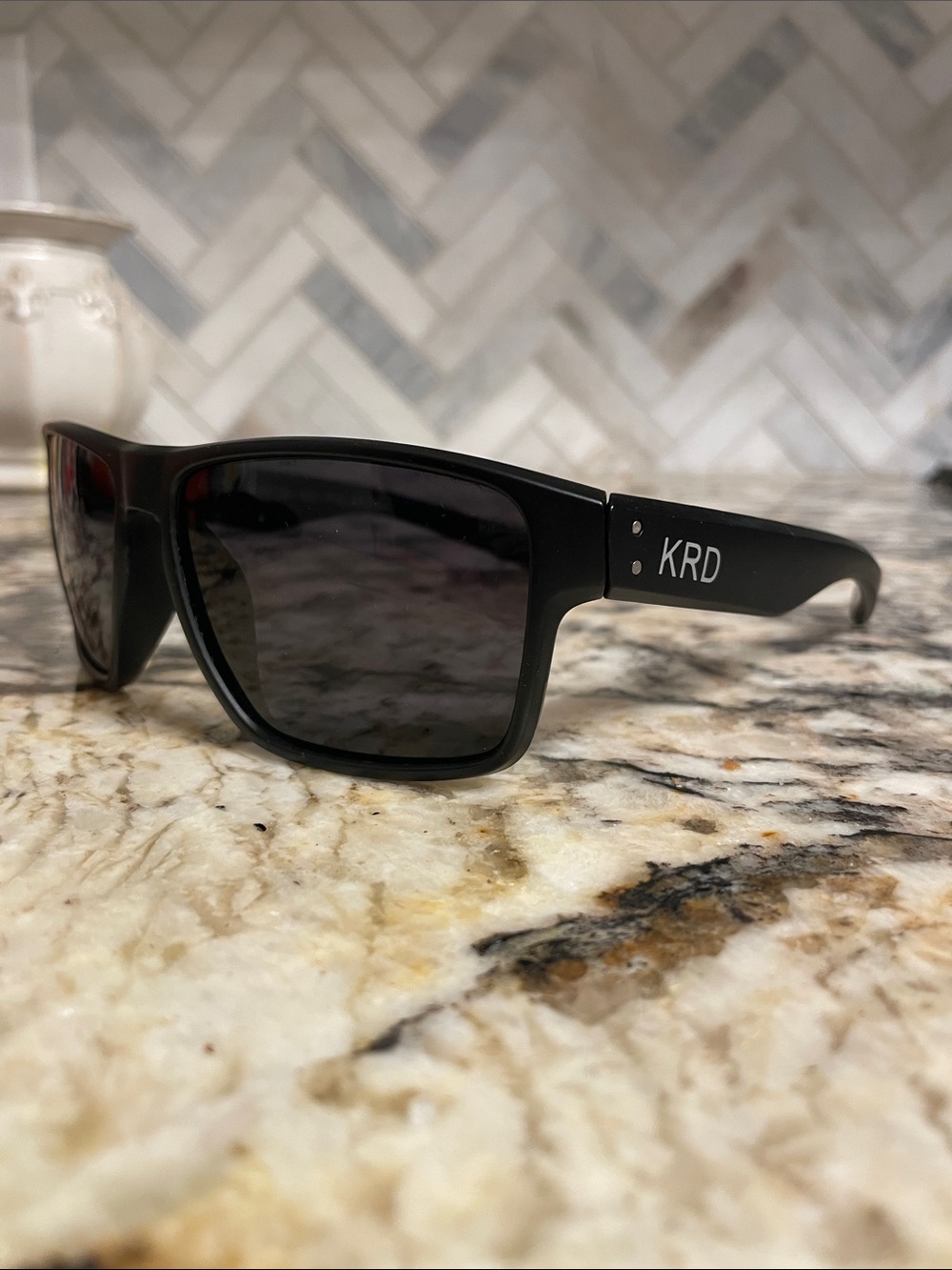 KD Men’s Black Sunglasses – Classic Polarized Shades